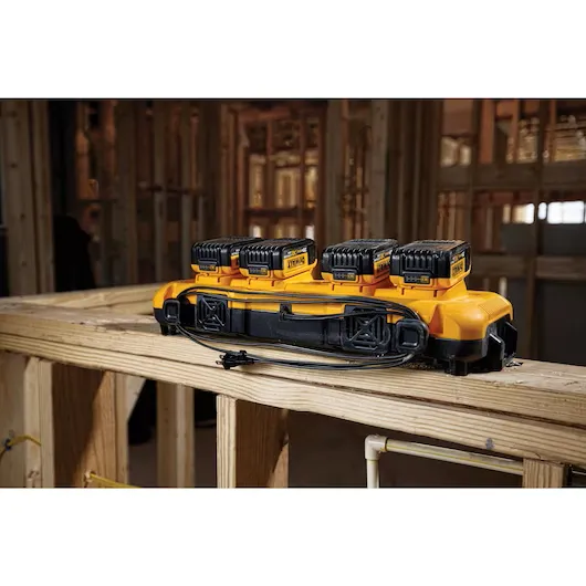 Battery Charger - DeWalt Multiport Simultaneous Fast Charger, DCB104